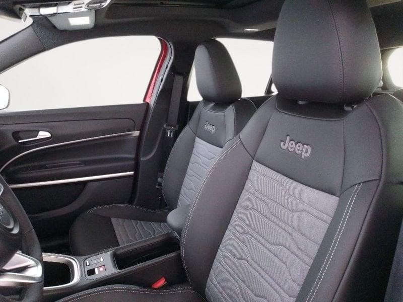 Jeep Avenger 1.2 turbo e-hybrid mhev Upland 4xe 145cv edct6