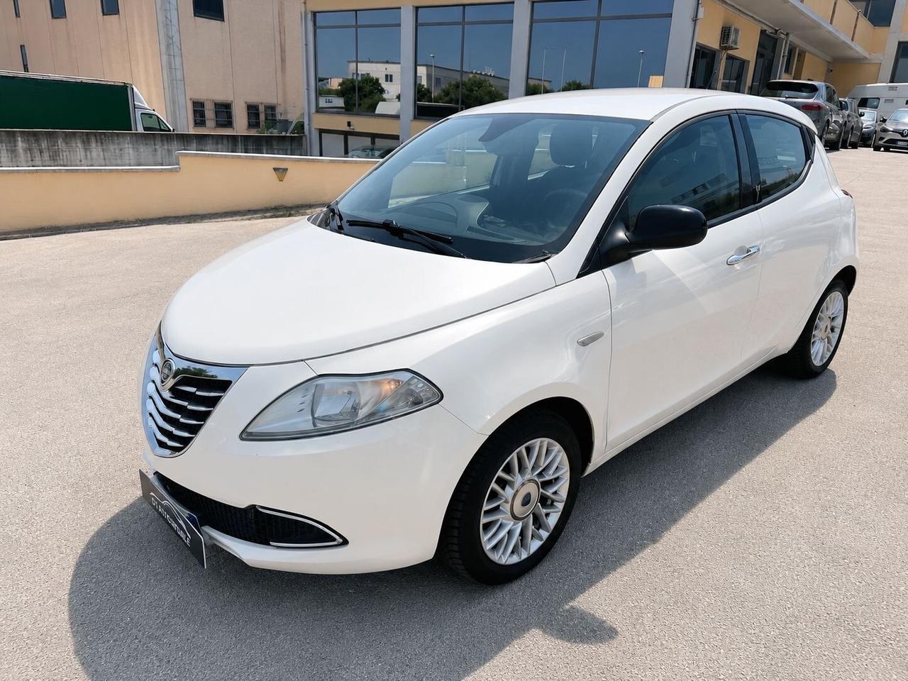 Lancia Ypsilon 1.3 MJT 16V 95 CV 5 porte S&S Silver