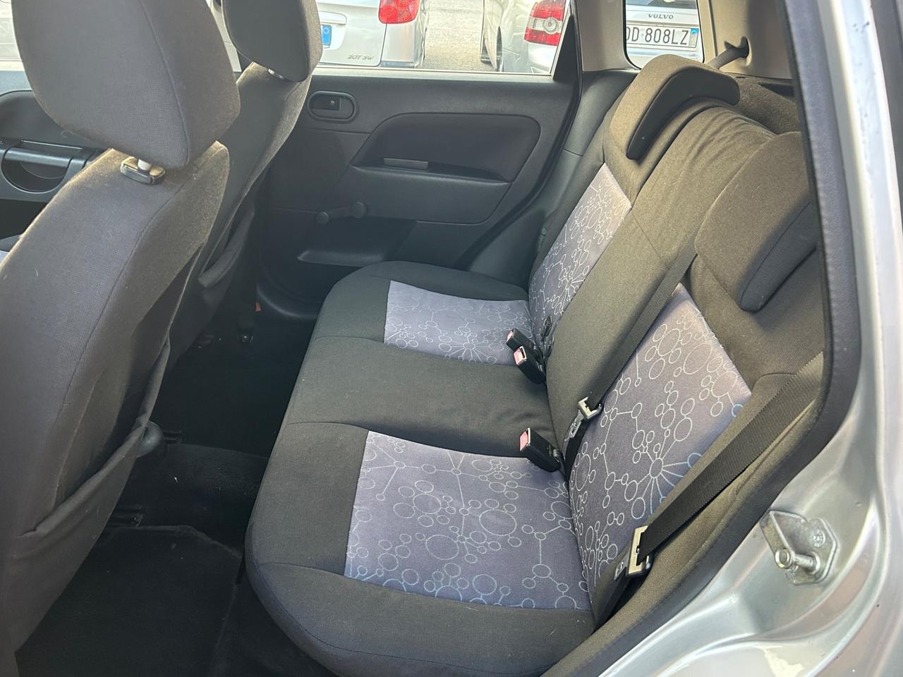 Ford Fiesta 1.2BENZINA 80CV Ghia NEOPATENTATI