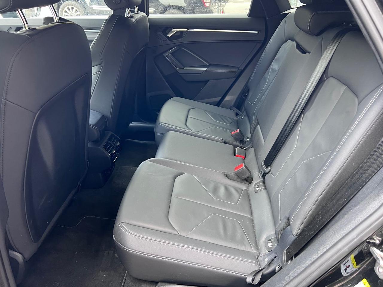 Audi Q3 Identity Black 2.0 45 TFSI IVA ESPO #7100