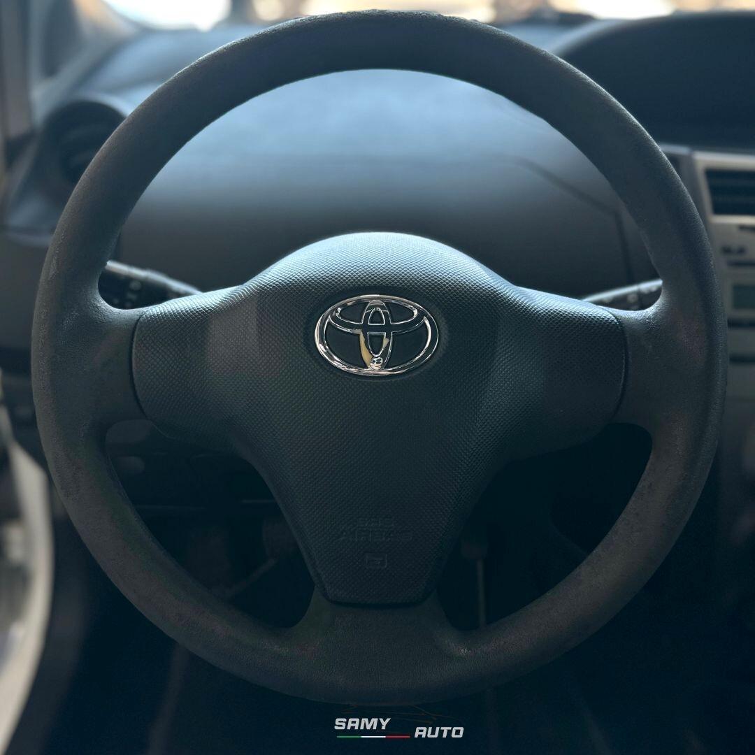 Toyota Yaris 1.0 3 porte