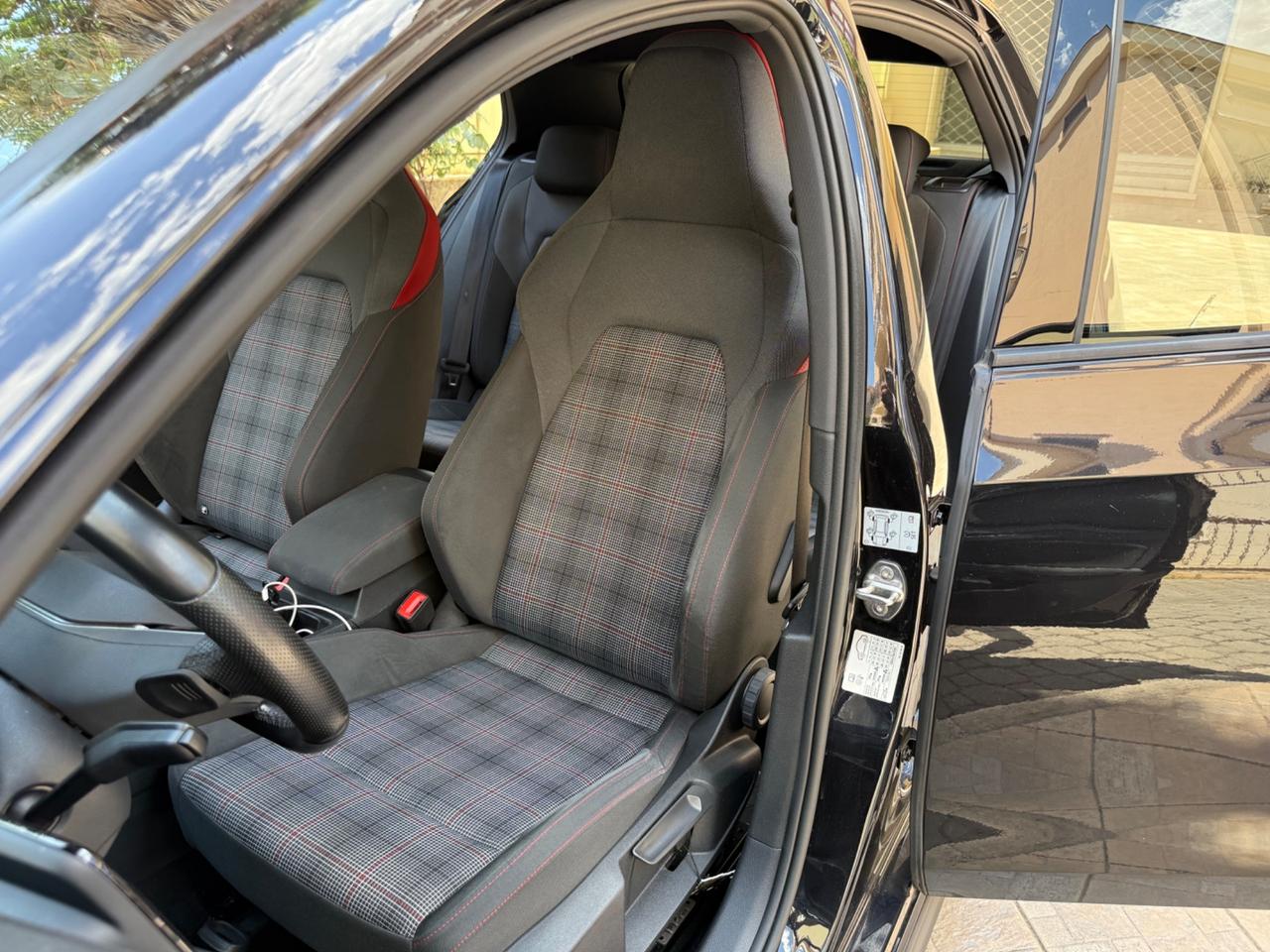 Volkswagen Golf GTI 2.0 TSI