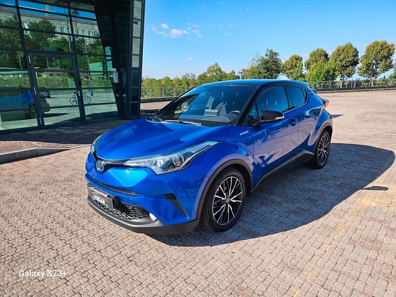 Toyota C-HR 1.8 Hybrid valutiamo usato /scambio