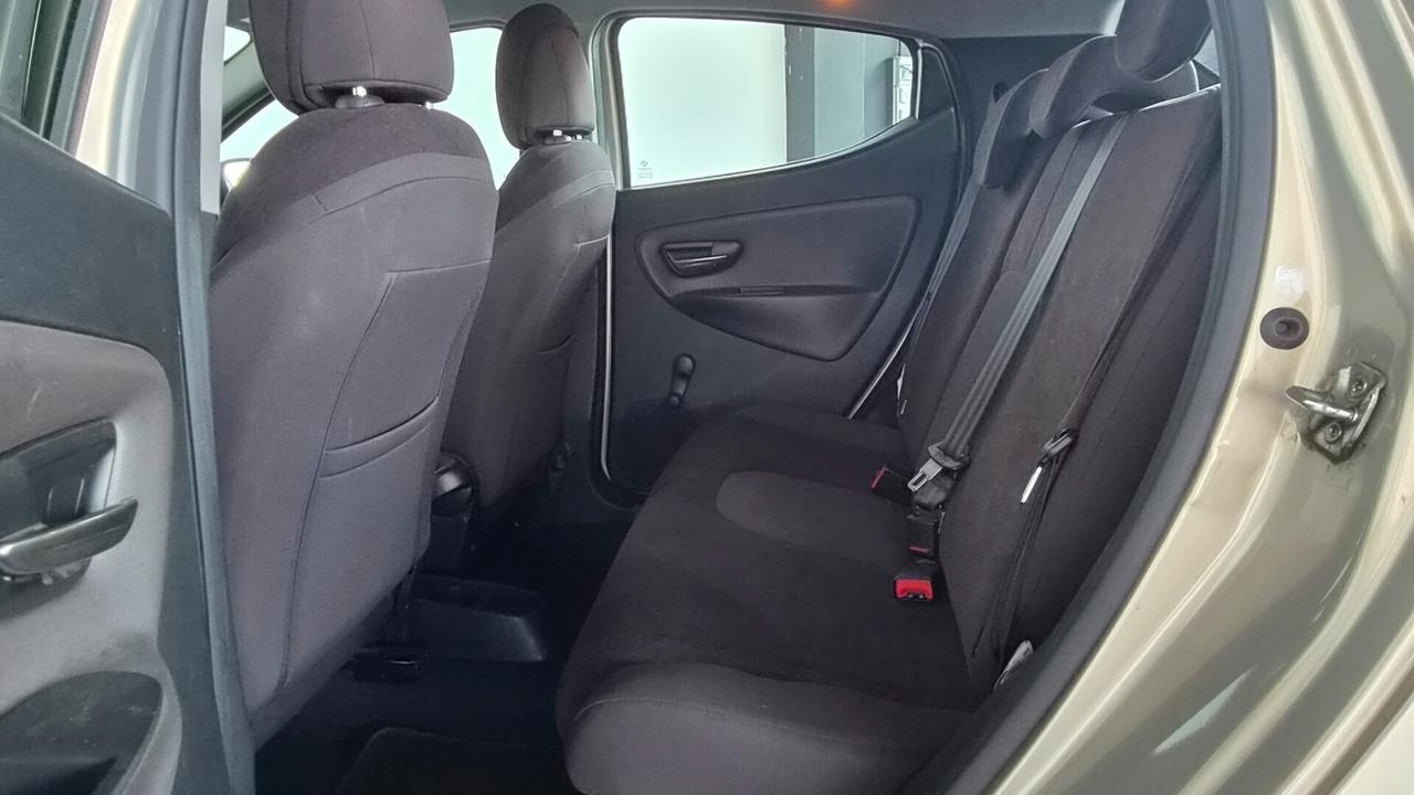 Lancia Ypsilon 1.2 69 CV 5 porte S&S Gold