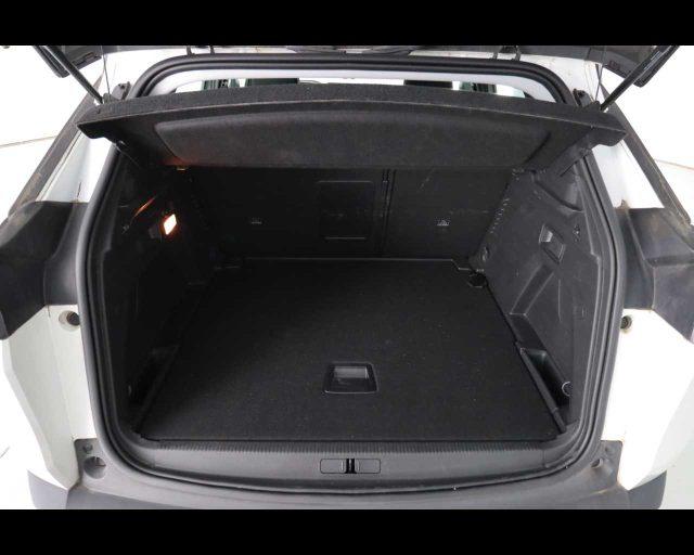 PEUGEOT 3008 BlueHDi 130 S&S EAT8 Active Business