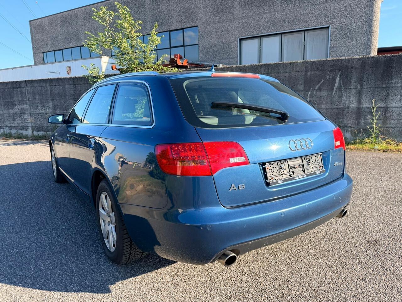 Audi A6 3.2 V6 FSI qu. Av.