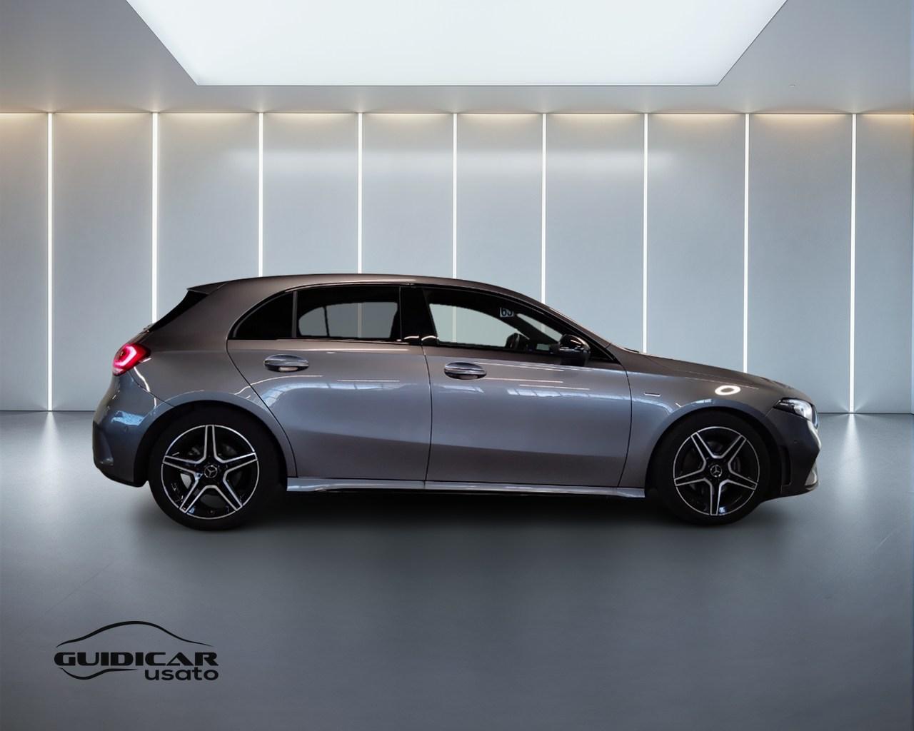 Mercedes-Benz Classe A - W177 2018 - A 200 d Premium Night edition auto