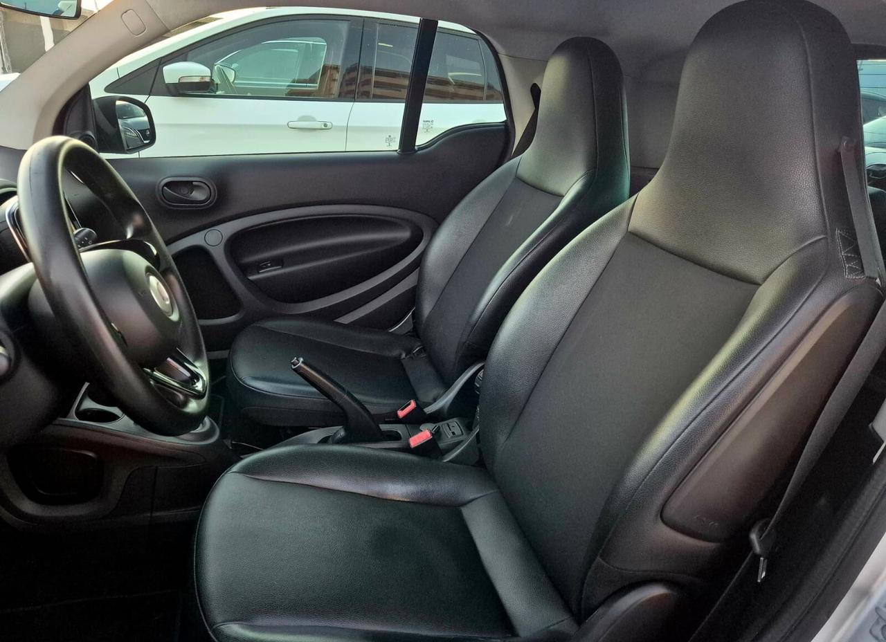 Smart ForTwo 1.0 benzina 71 CV cambio automatico