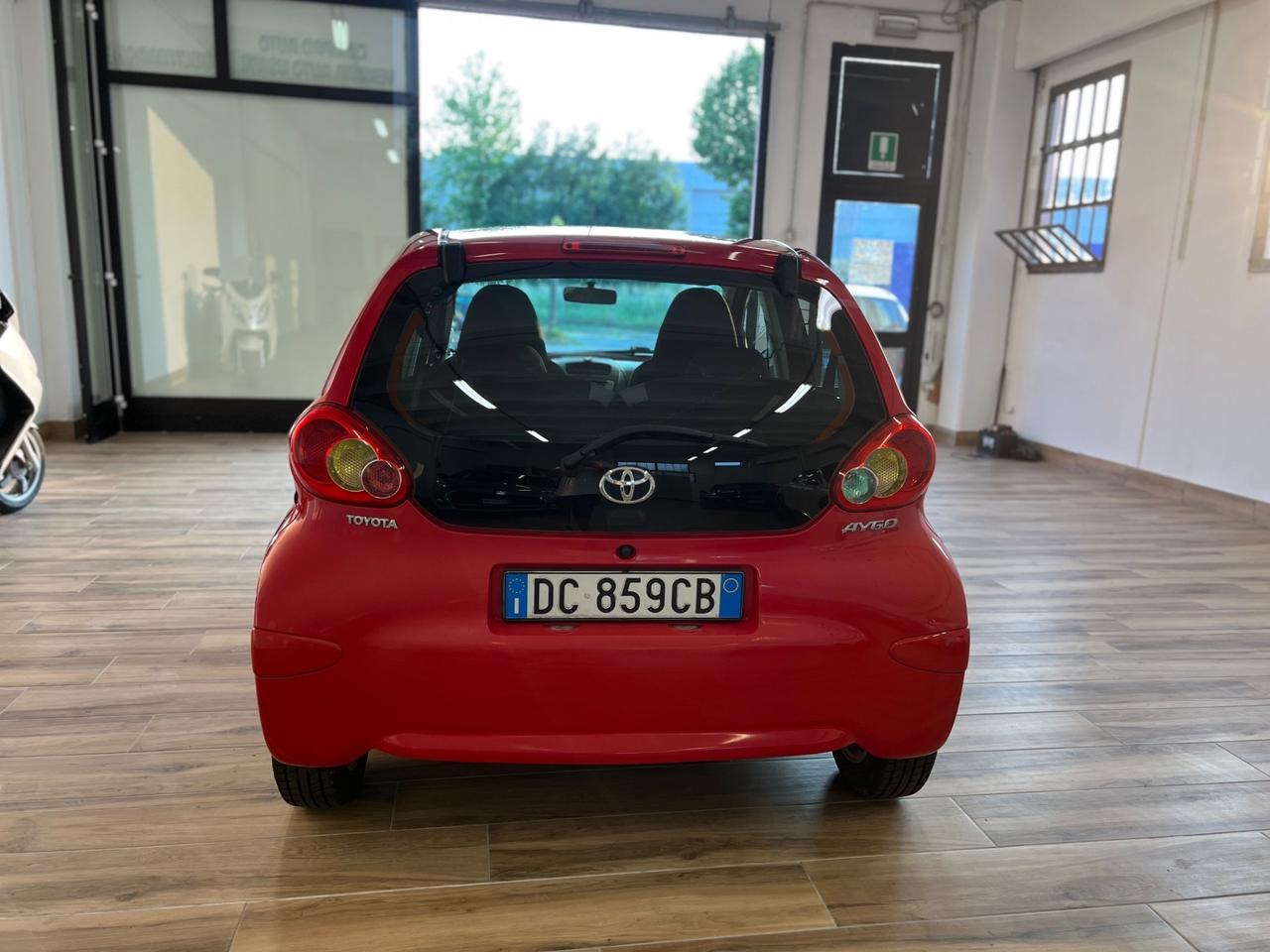Toyota Aygo 1.0 12V VVT-i 5 porte Now