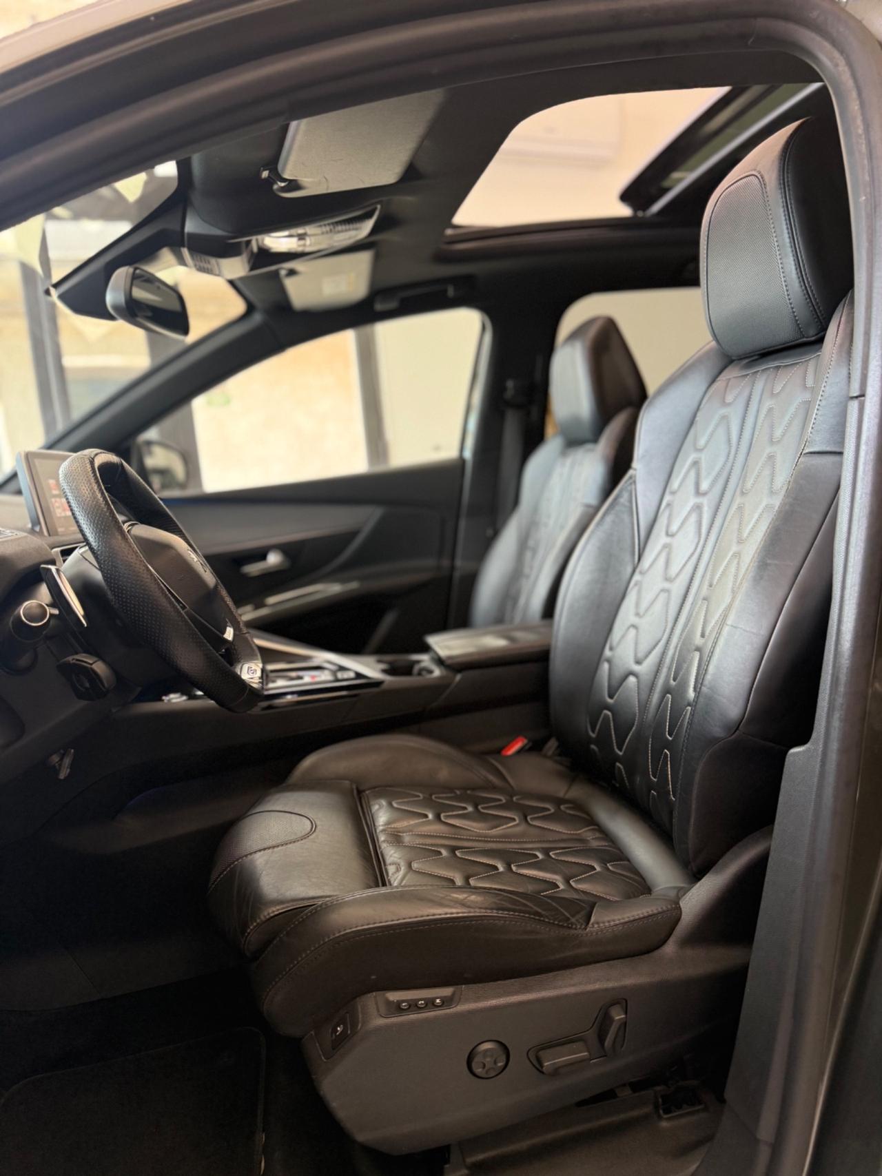 Peugeot 3008 MODELLO GT, TETTO APRIBILE,VIRTUAL COCKPIT.TELECAMERA, INTERNI IN PELLE,APPLE CARPLAY