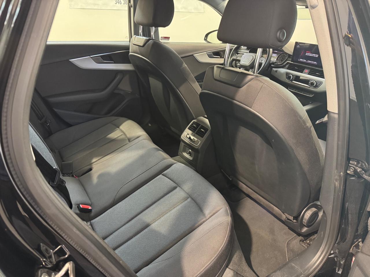 Audi A4 35 TDI/163 CV S tronic Business Advanced
