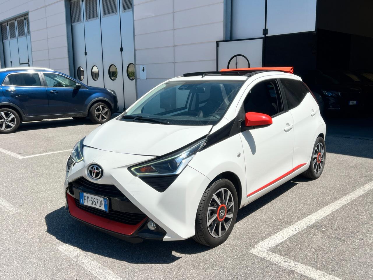 Toyota Aygo Connect 1.0 VVT-i 72 CV 5P. x-clusiv FULL