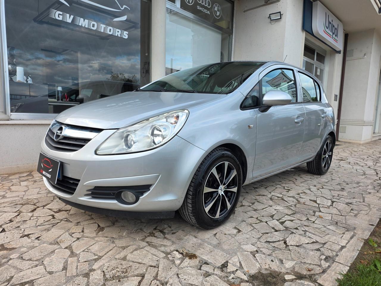 Opel Corsa 1.2 5 porte Cosmo
