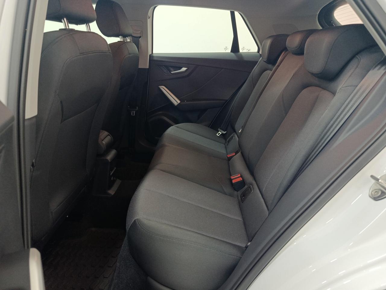 Audi Q2 35 TFSI Business Advanced