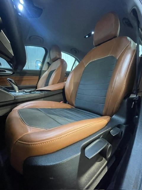 Alfa Romeo Giulia 2.2 Turbodiesel 180 CV AT8 Business Sport Launch Ed.