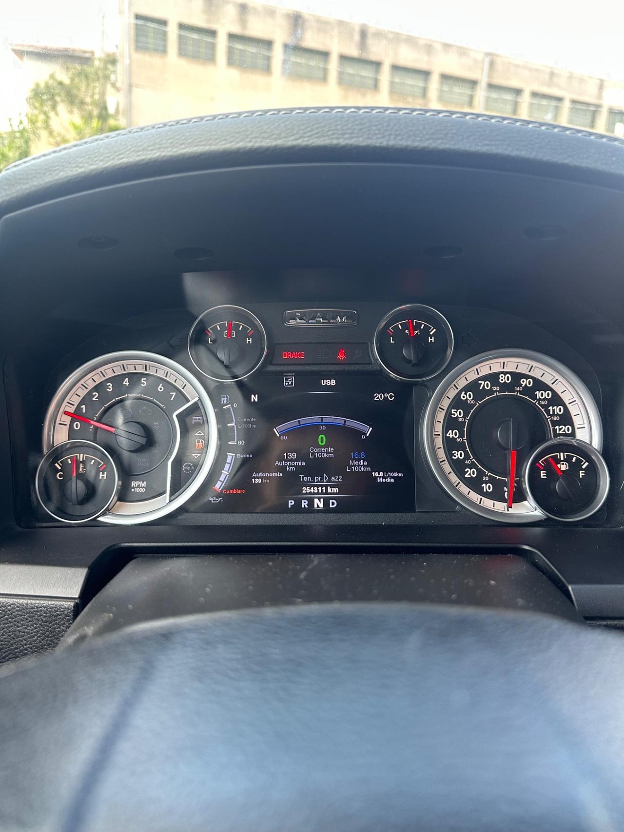 Dodge Ram 5.7 HEMI Laramie gpl n1