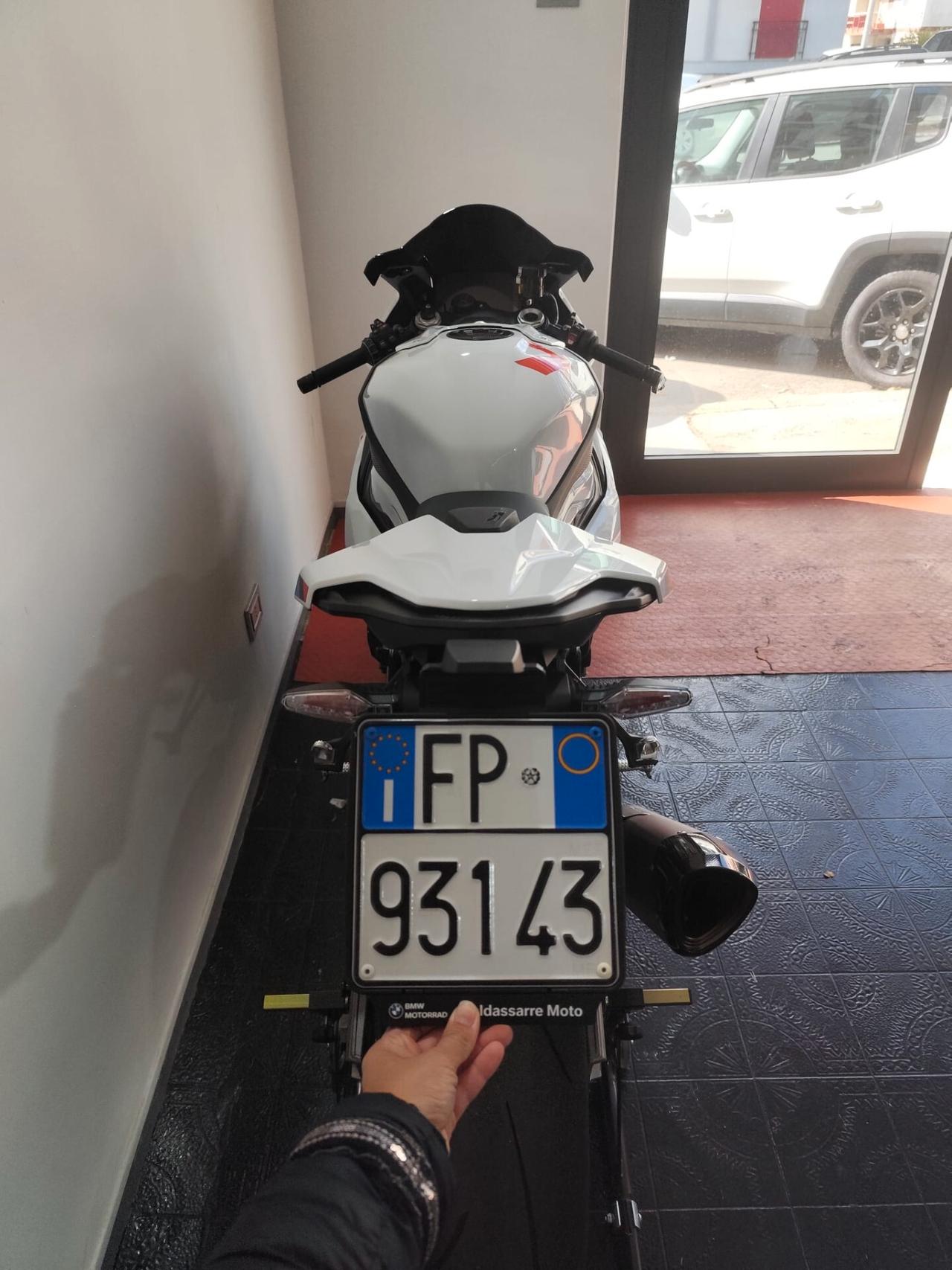 Bmw S 1000 RR Colorazione MOTORRAD + Pacchetto M * 1500km * 2025 * PARI AL NUOVO * GARANZIA BMW X 3 ANNI