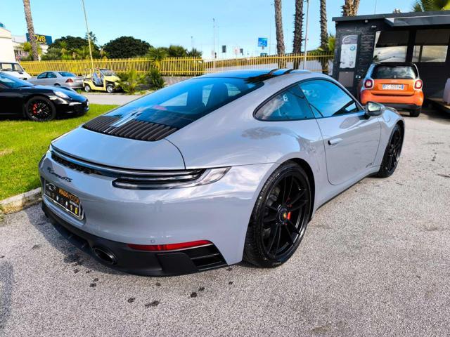 PORSCHE 911 Carrera GTS