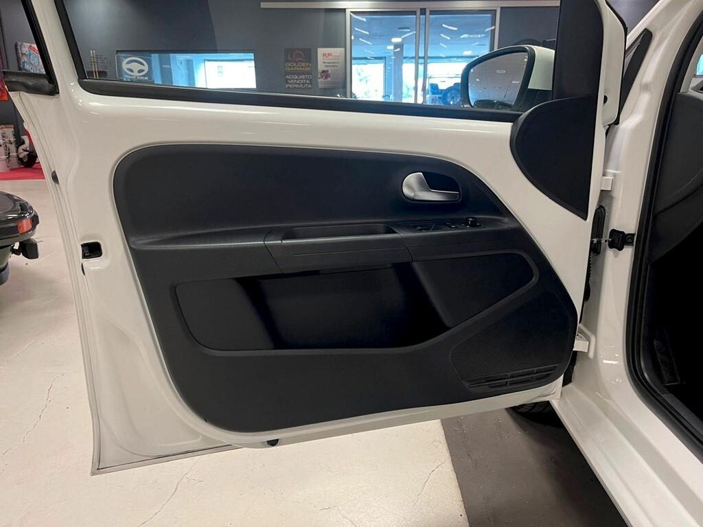 Volkswagen up! 1.0 ASG neopatentati
