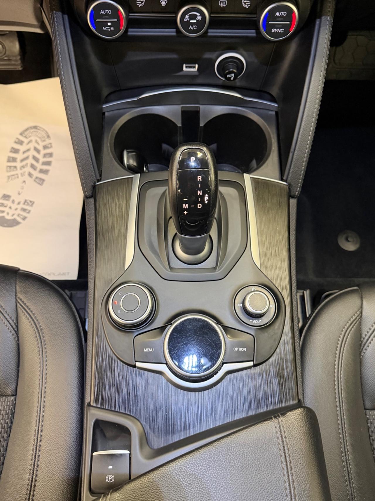 Alfa Romeo Stelvio 2.0 Turbo 200 CV AT8 Q4 B-Tech