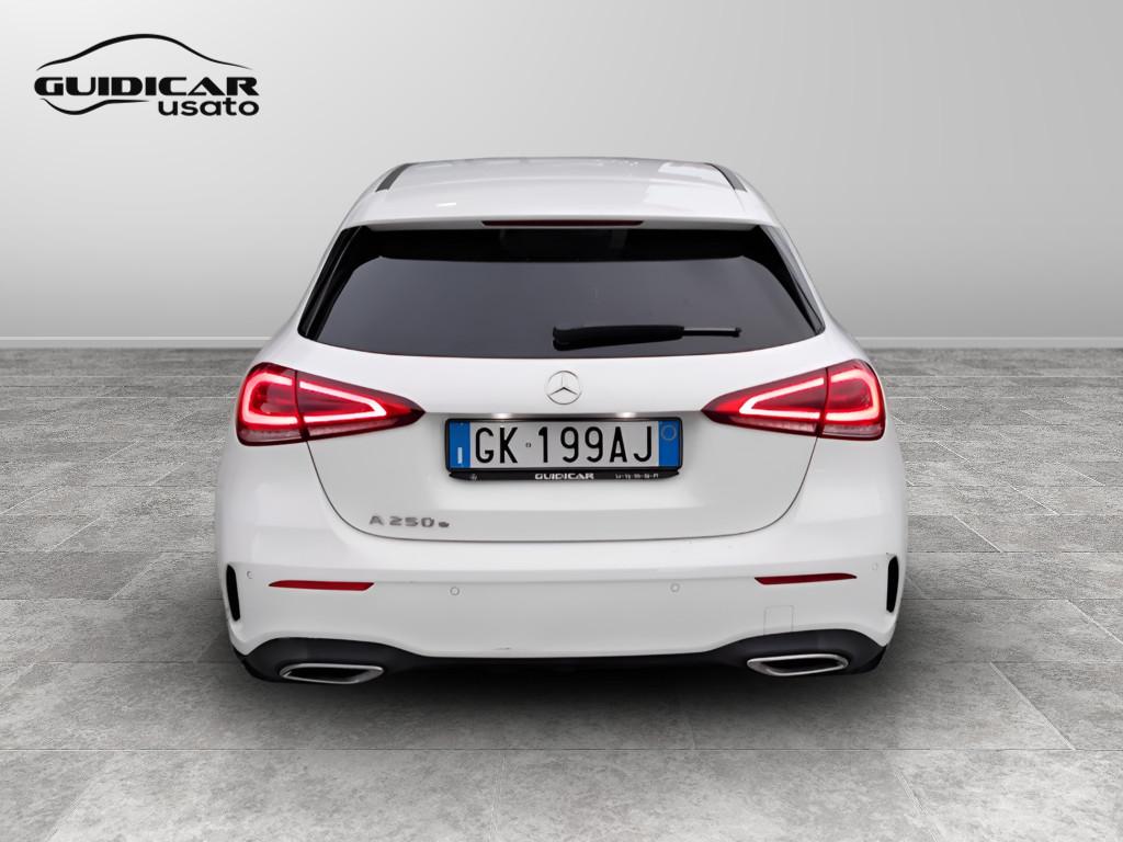 Mercedes-Benz Classe A - W177 2018 - A 250 e phev (eq-power) Premium auto