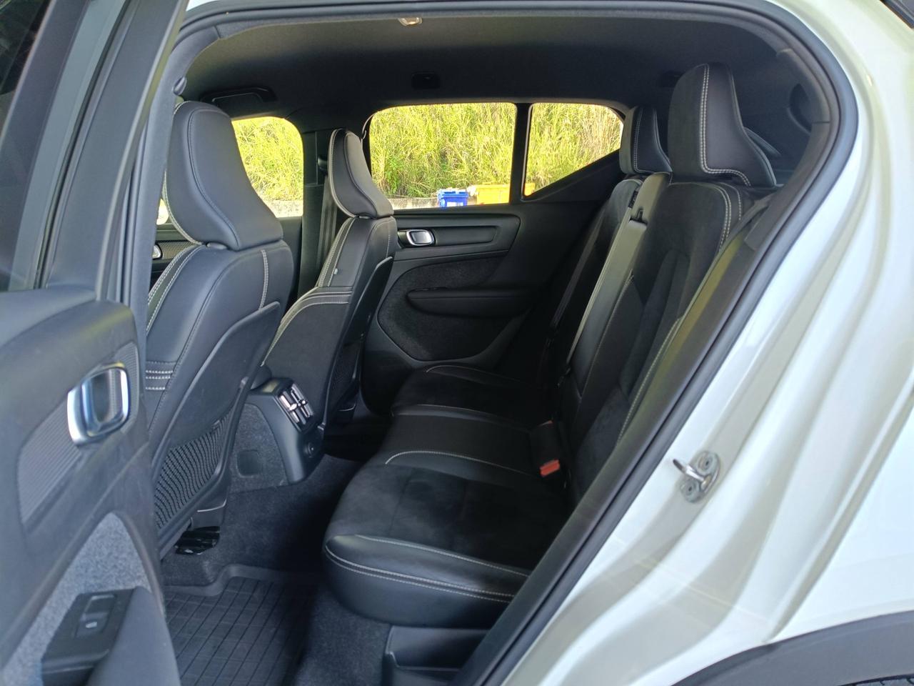 VOLVO XC40 - XC40 1.5 t4 phev R-design auto my21