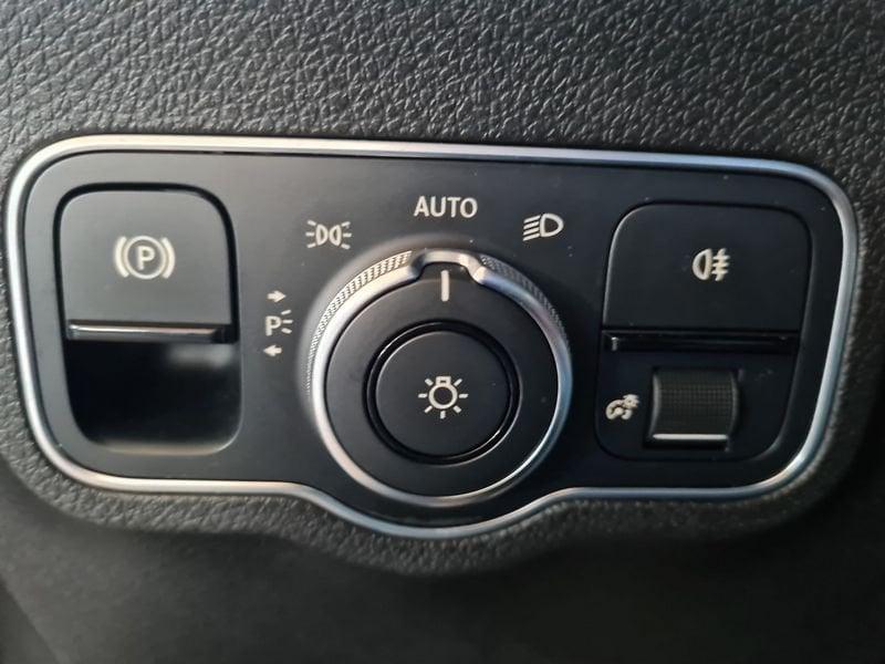 Mercedes-Benz GLB GLB 180 d Automatic Business Extra