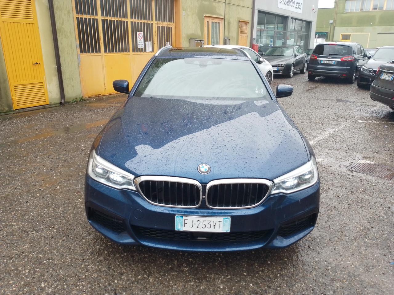 BMW 520d MSPORT STRAFULL DOPPIO TETTO PELLE BIANCA FINANZIABILE