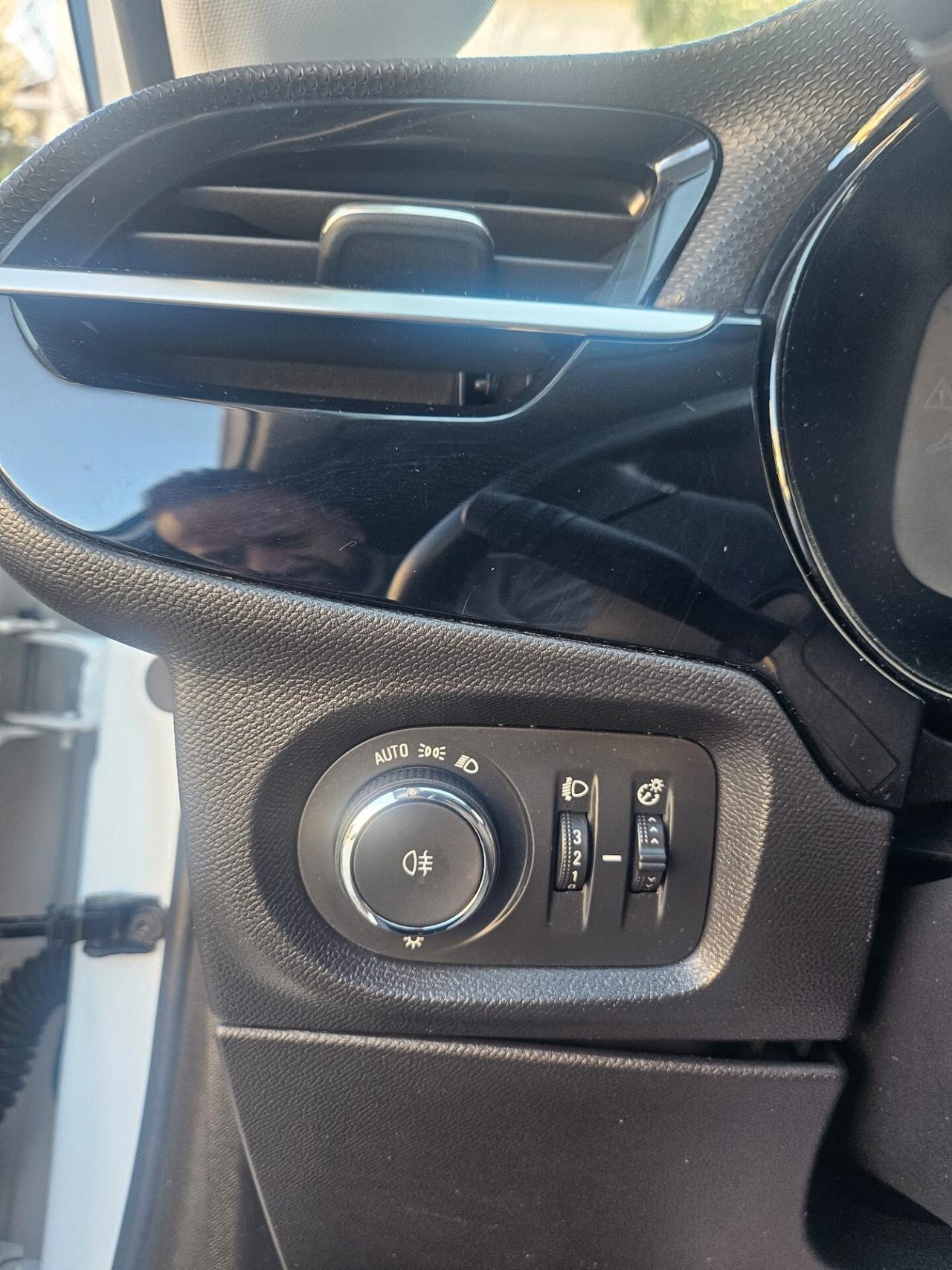 Opel Corsa 1.5 D 100 CV Elegance