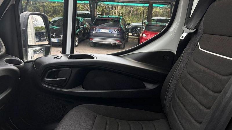 Iveco Nuovo DAILY 22 35C 2.3 PL-RG Cabinato CON SPONDA IDRAULICA