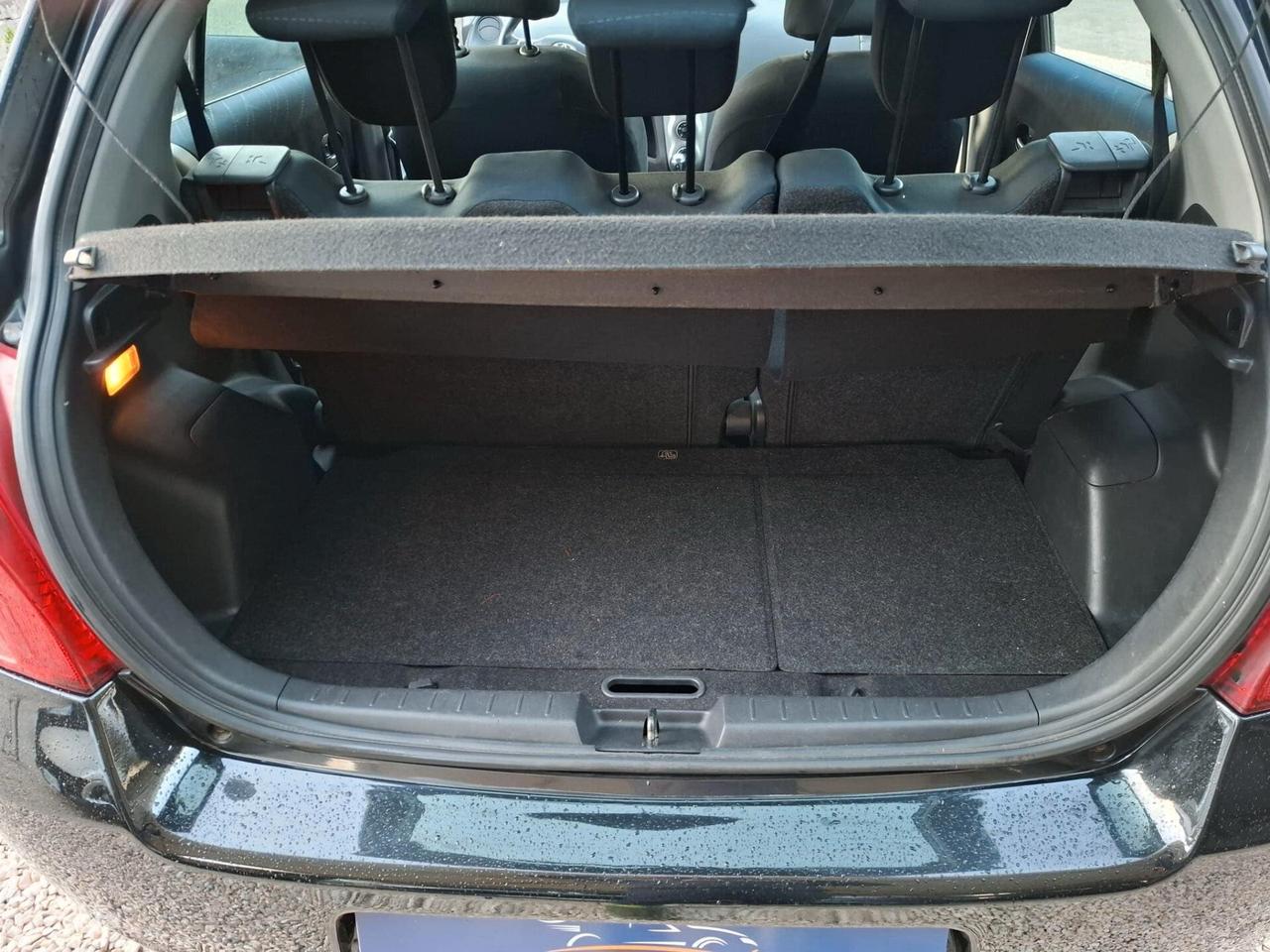 Toyota Yaris 1.4 D-4D 5 porte Sol