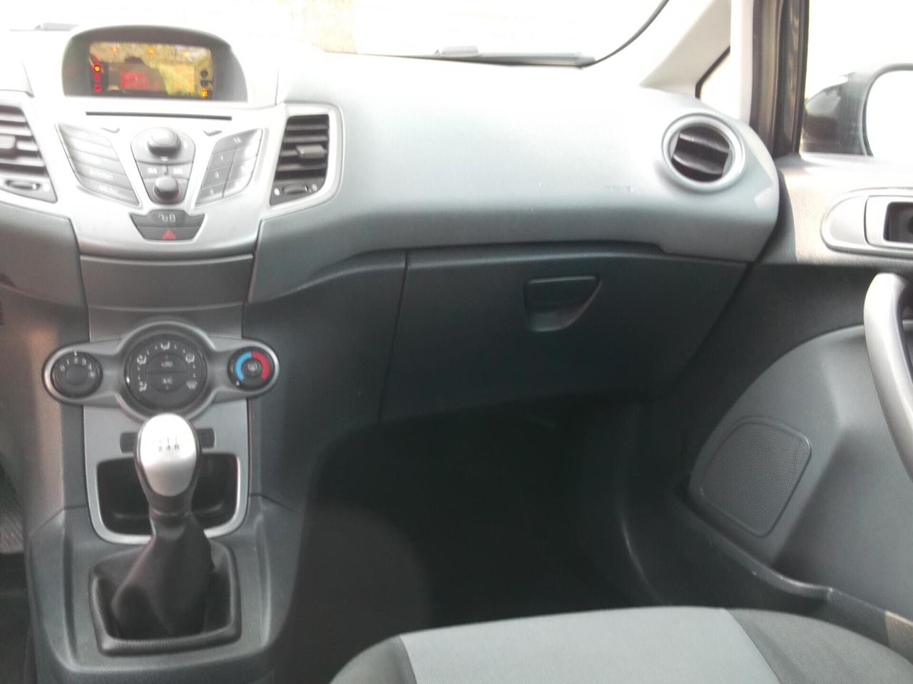 Ford Fiesta 1.2 Benzina Neopatentati 2009