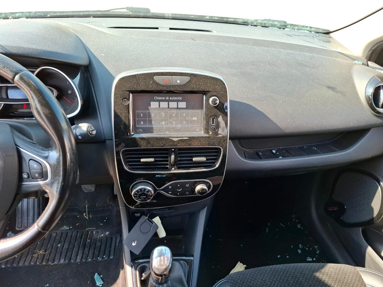 Renault Clio 1.5 dCi 90CV - SINISTRATA