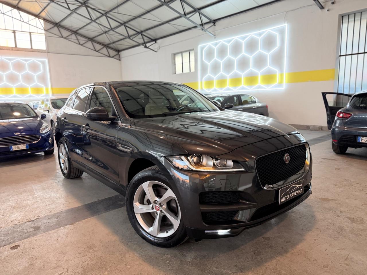 Jaguar F-Pace 2.0 D 180 CV AWD . Portfolio 2019