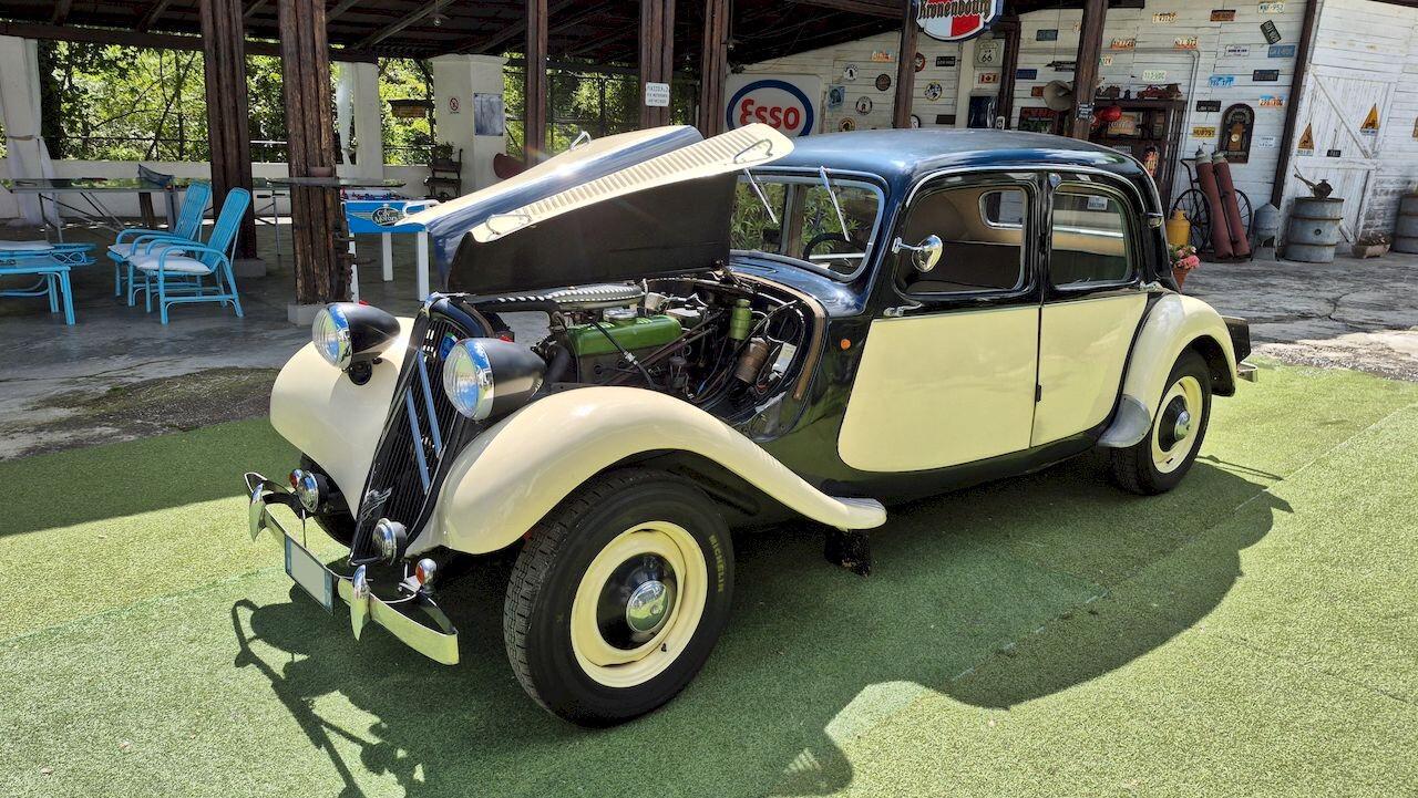 Citroen Traction Avant 11 BL – 1955