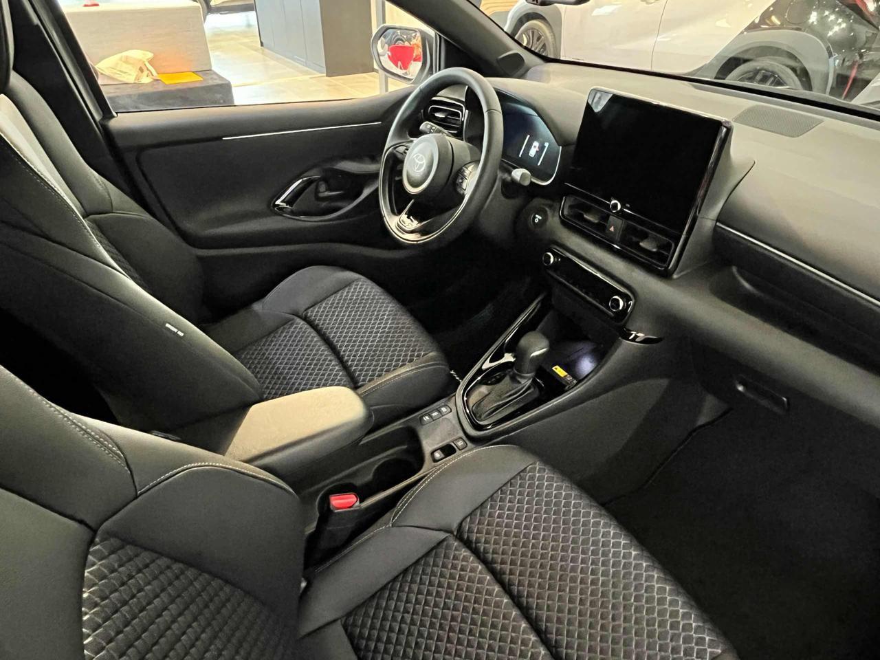 Toyota Yaris 1.5 130 Hybrid 5 porte Lounge