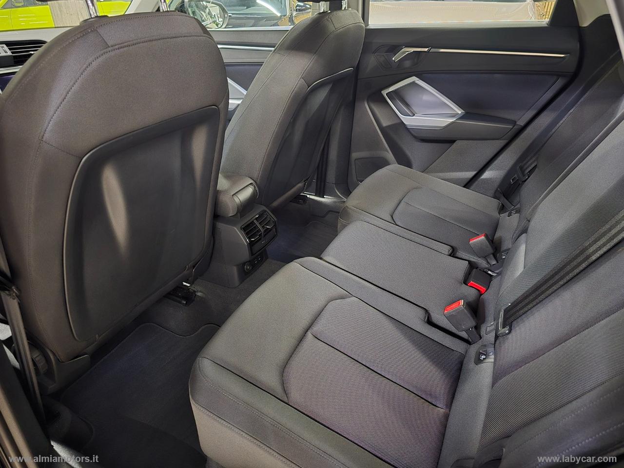 AUDI Q3 35 TDI S tronic