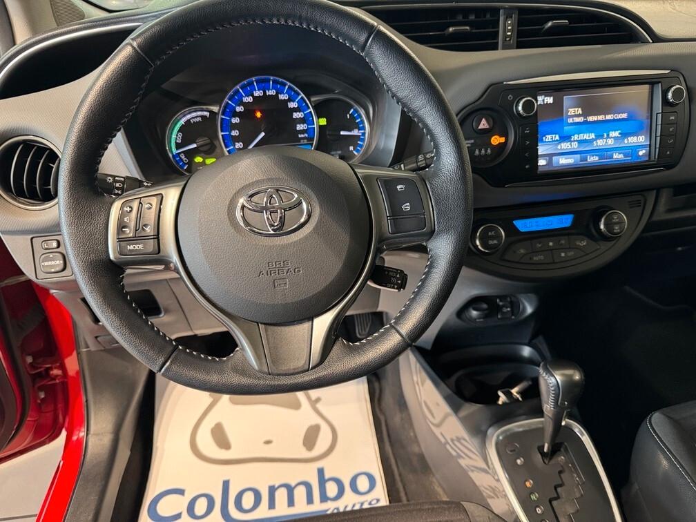 Toyota Yaris 5p 1.5h Style Hybrid aut Pano Navi Cam 16" Neopat