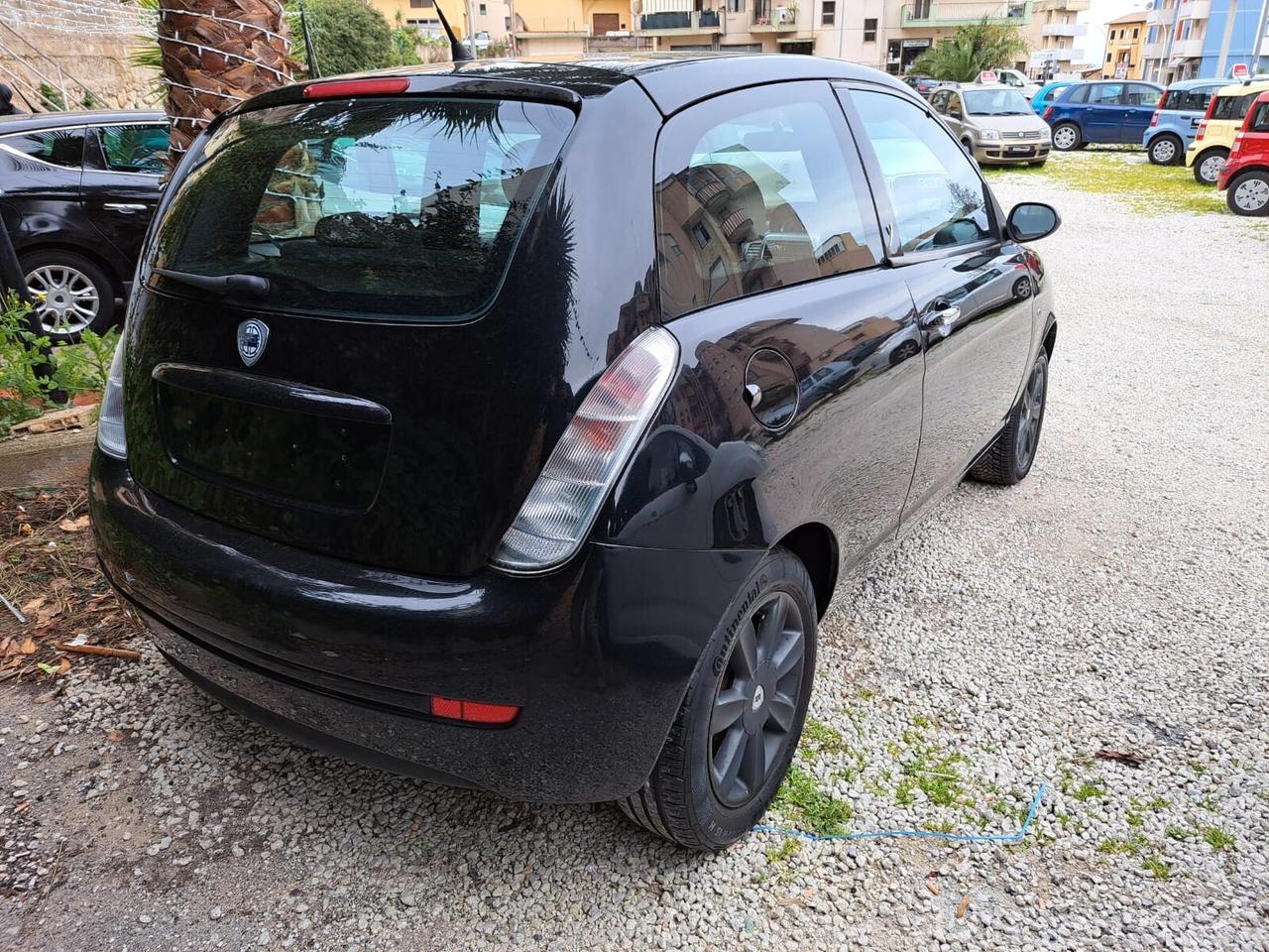 Lancia Ypsilon 1.2 Oro Plus