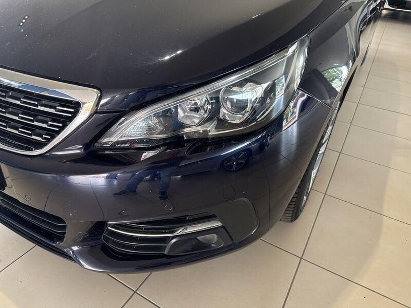Peugeot 308 BlueHDi 130 EAT6 S&S SW Allure