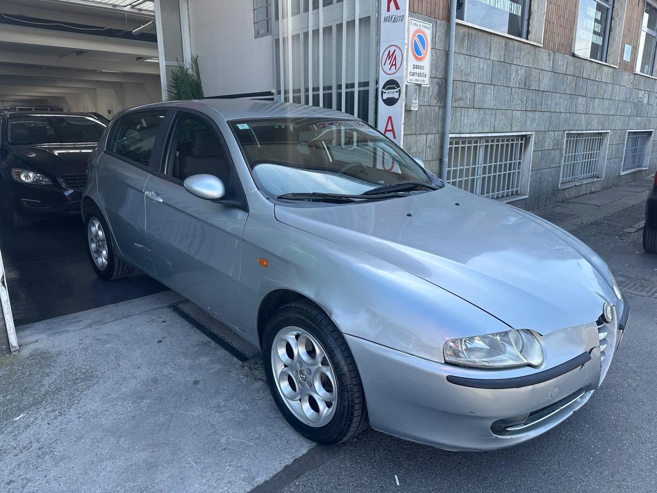 Alfa Romeo 147 1.6i 16V pochi km asi