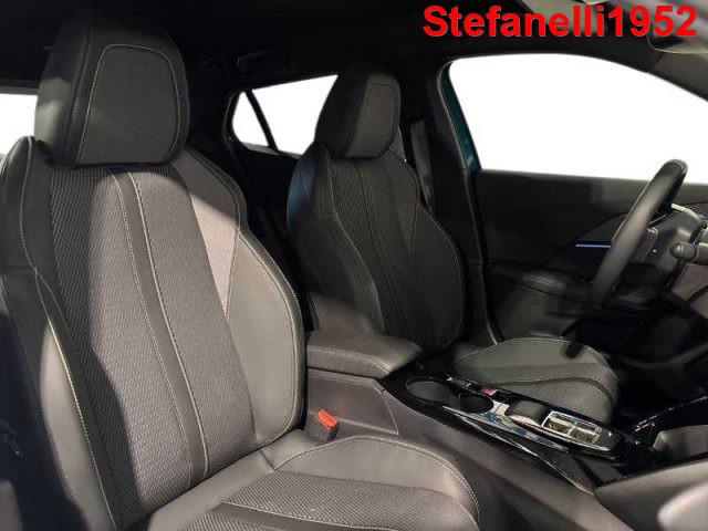 PEUGEOT 2008 54 kWh GT