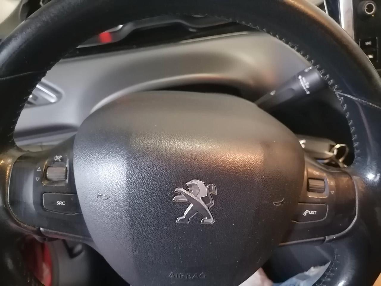Peugeot 208 PureTech 82 5 porte Allure