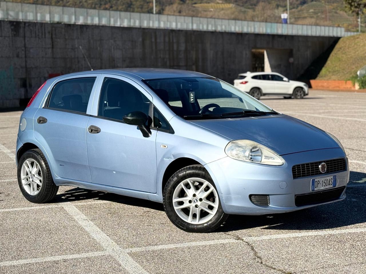 Fiat Grande Punto 1.2 5 porte OK NEOPATENTATI