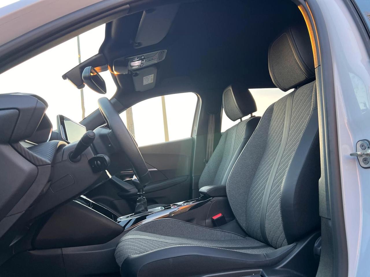 Peugeot 2008 PureTech 100 S&S Allure