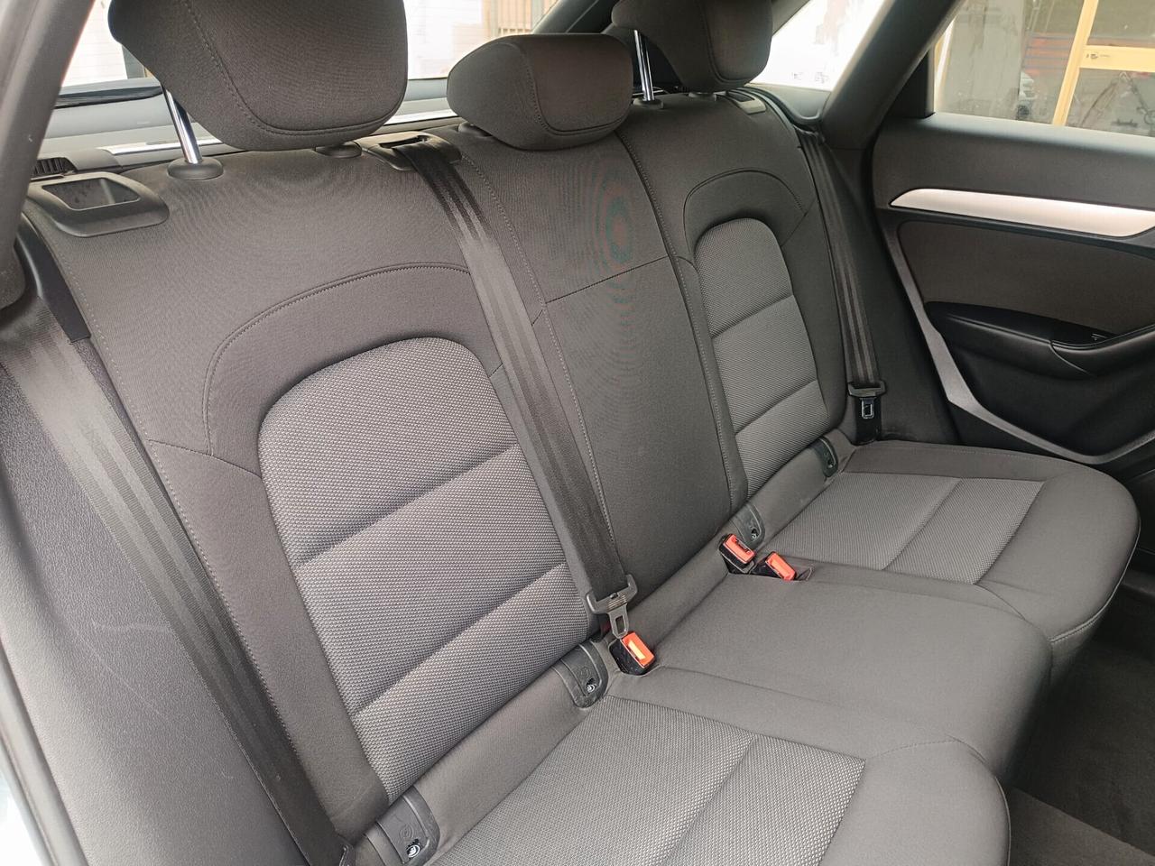 Audi Q3 2.0 TDI 120 CV Design 2017