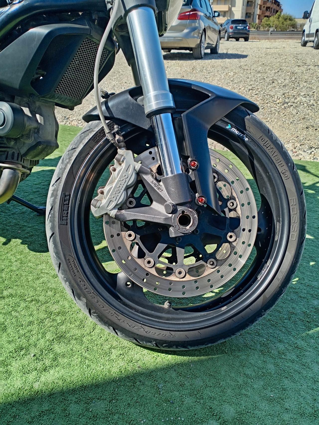 DUCATI MONSTER NAKED