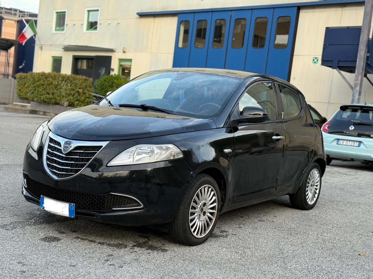 Lancia Ypsilon 1.3 MJT 16V 95 CV 5 porte