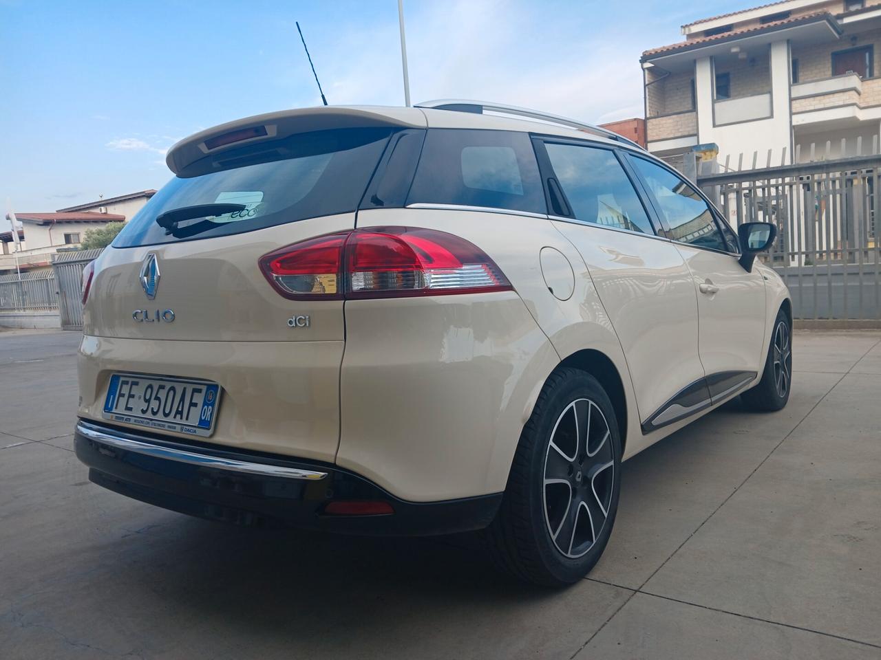 RENAULT Clio Sporter Duel 1.500 dCi 75cv