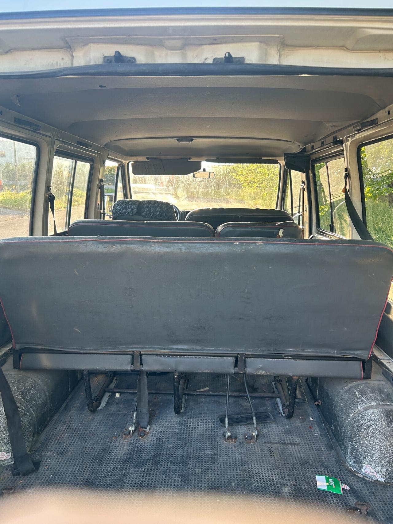 Renault Trafic furgone 4x4 posti 9